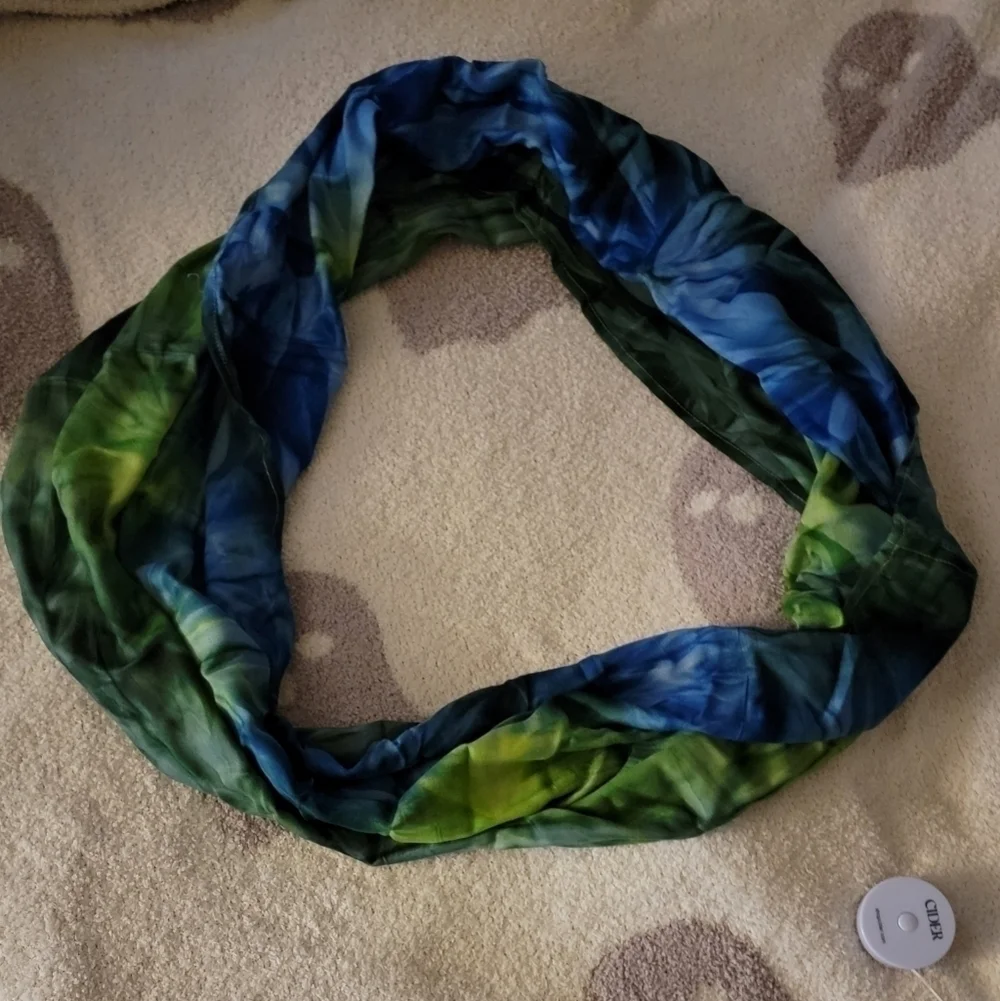 NWOT Boutique Infinity Scarf